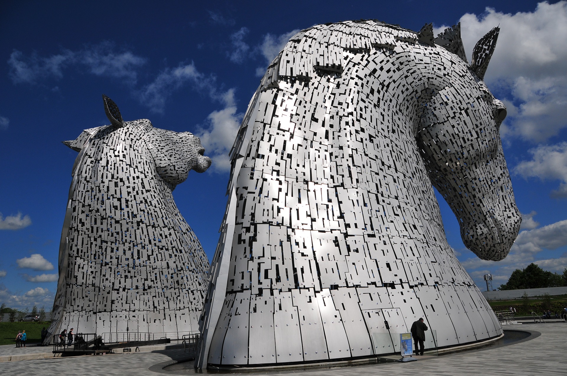 kelpies-3805165_1920