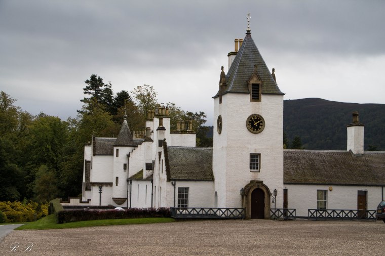 Blair-castle-scotland-BeatriceRoat