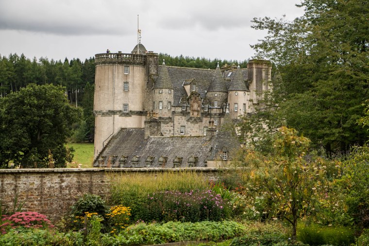 Castle-Fraser-BeatriceRoat