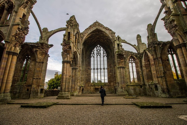 Melrose-Abbey-Scotland-BeatriceRoat
