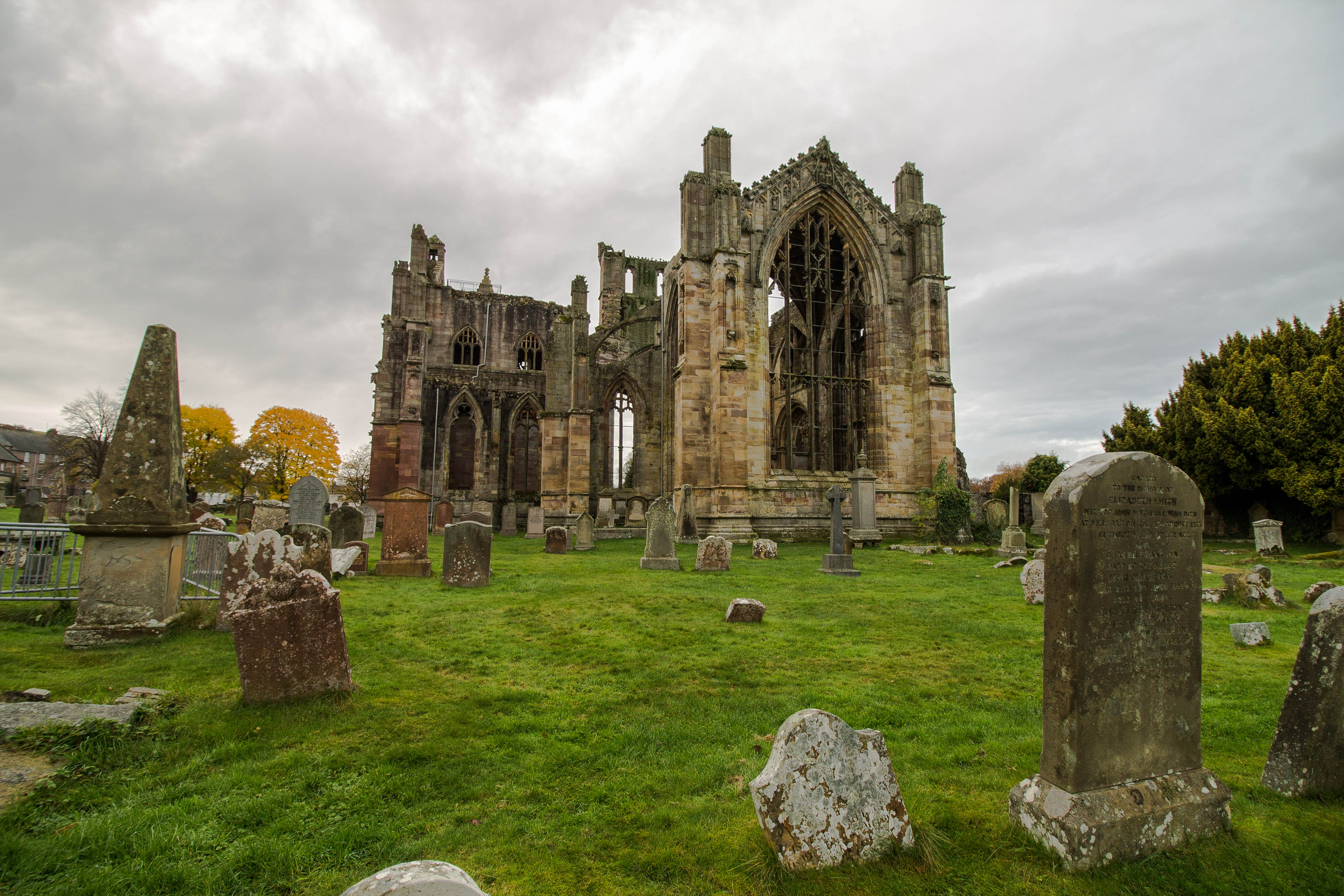 MelroseAbbey-Scotland-BeatriceRoat