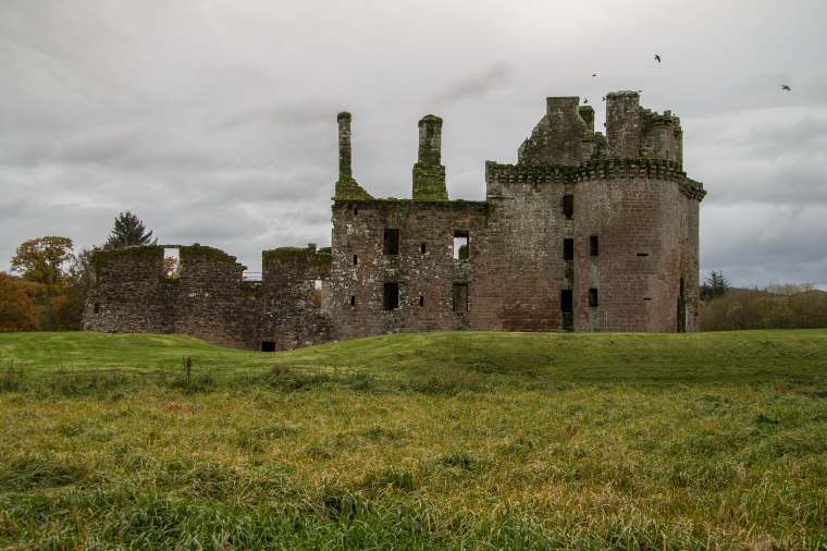CaerlaverockCastle-Scotland-BeatriceRoat